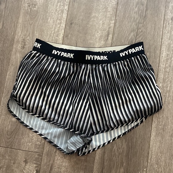 Ivy Park Synthetic Kaleidostripe Running Short M - Picture 5 of 9